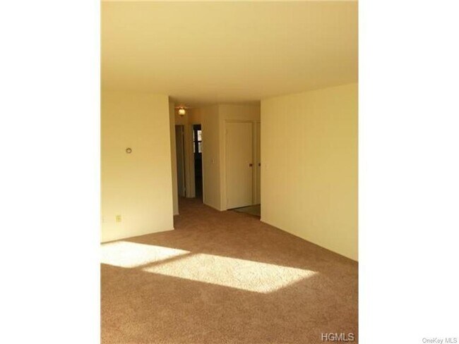Building Photo - 796-800-800 Brookridge Dr
