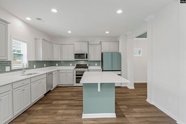 Building Photo - 728 Bustling Br Ln