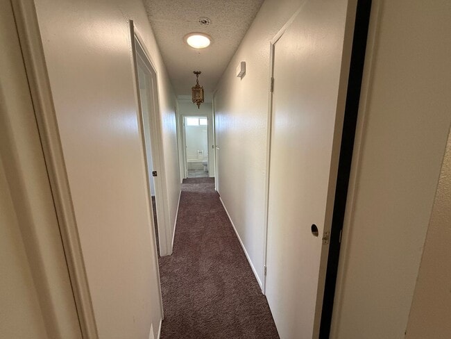 Building Photo - 3 Bed 2 Bath E Peach St