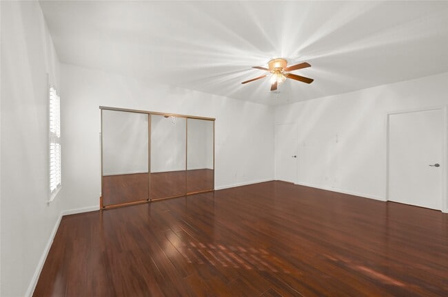 Building Photo - 2860 Holly Hall St