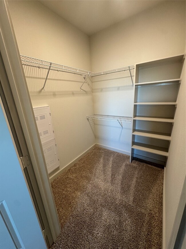 Building Photo - 6000 Jones Rd