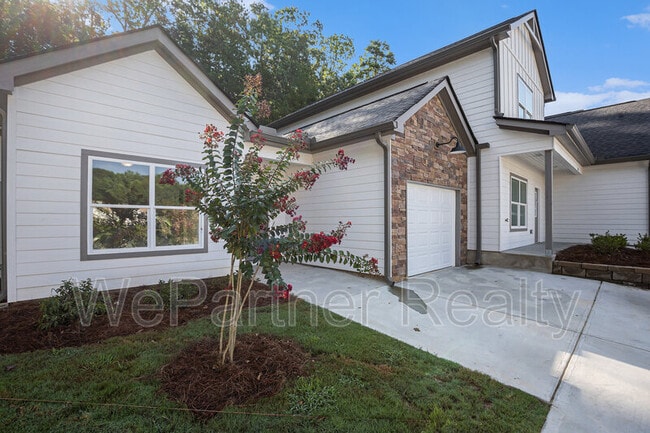 Building Photo - 138 Crestpoint Rd