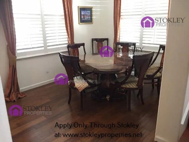 Building Photo - 2103 Maidenhair Way