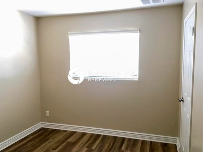 Building Photo - 3 Bedroom Pet-Friendly Home in Phoenix, AZ...