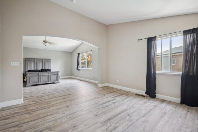 Building Photo - 1009 Garden St