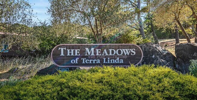 Building Photo - 938 Lea Dr