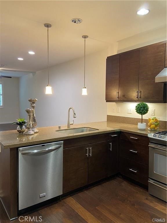 Building Photo - 1528 W Artesia Square