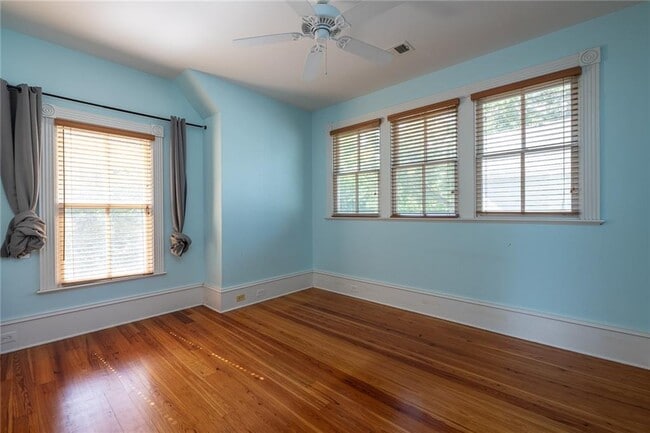 Building Photo - 765 Woodland Ave SE