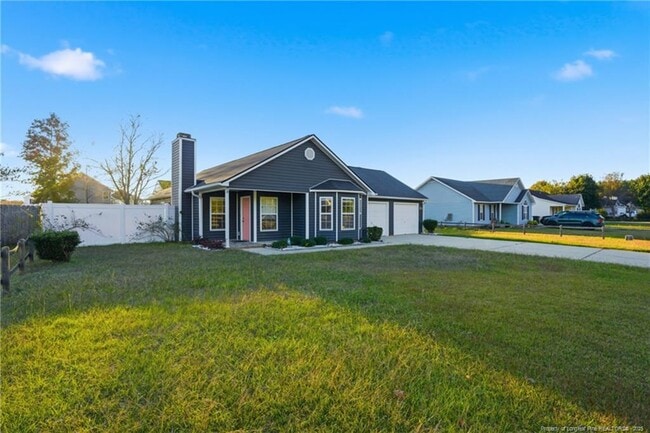 Building Photo - 419 Northwoods Dr