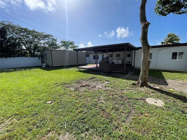 Building Photo - 9711 SW 162nd St