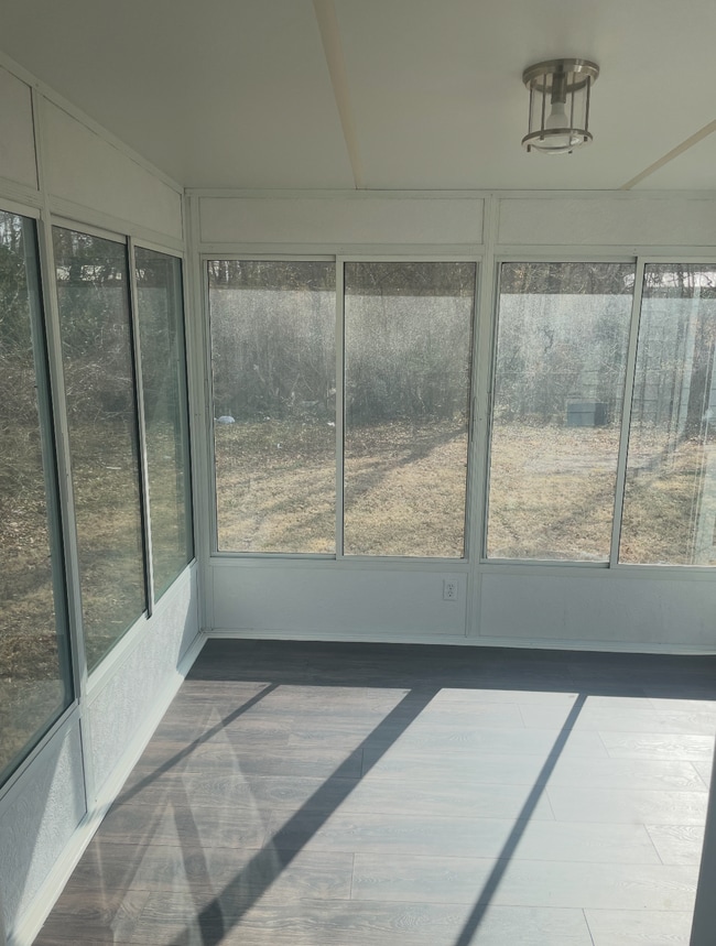 Building Photo - 2221 Florida Ave