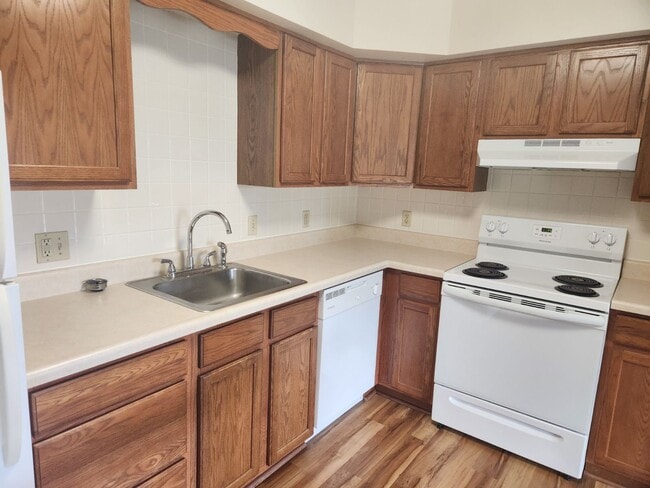 Building Photo - Building B