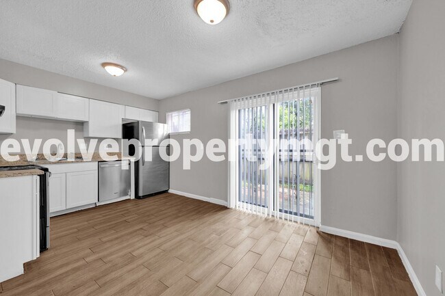 Building Photo - 3455 Pruett Ct