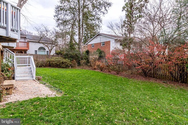 Building Photo - 6519 Engel Dr