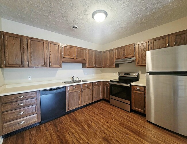 Building Photo - 316 Jones Ln