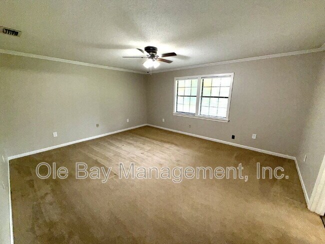 Building Photo - 9345 Spice Pond Rd Ext