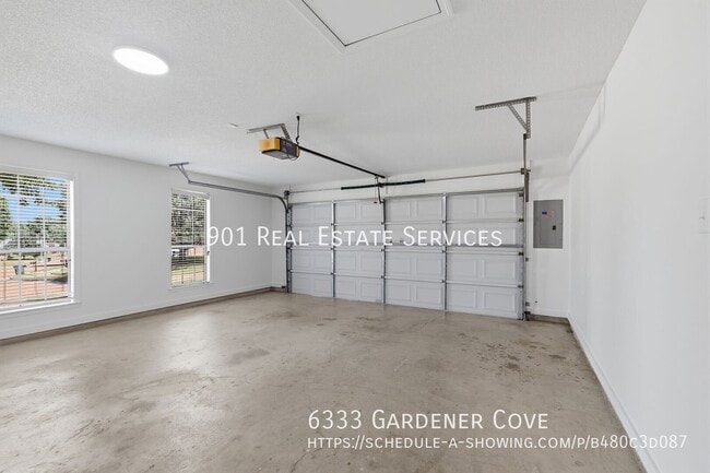 Building Photo - 6333 Gardener Cove