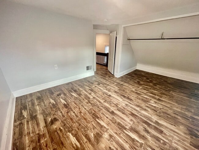 Building Photo - 223 E Filbert St
