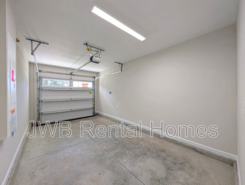 Building Photo - 8205 Galveston Ave