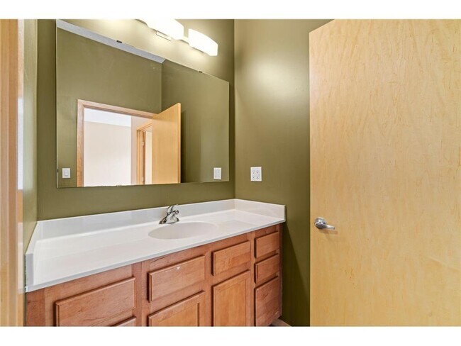 Building Photo - 4525 Park Commons Dr