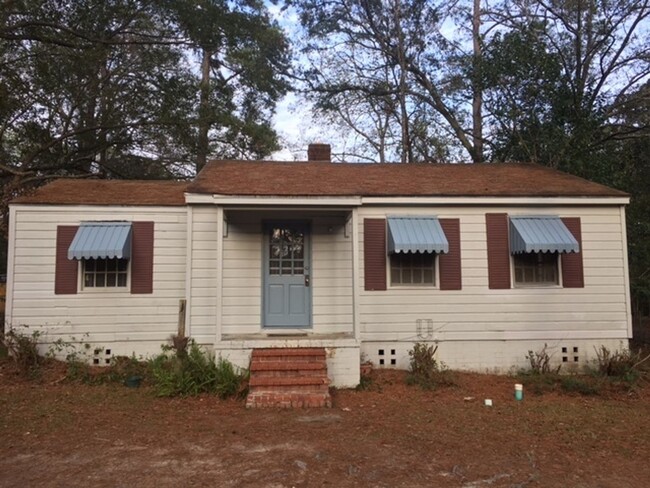 Primary Photo - 2 bedroom 1 bath close to VSU and downtown