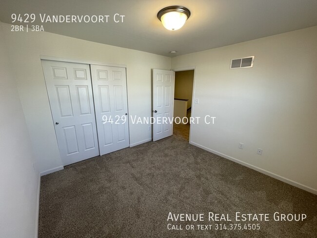 Building Photo - 9429 Vandervoort Ct