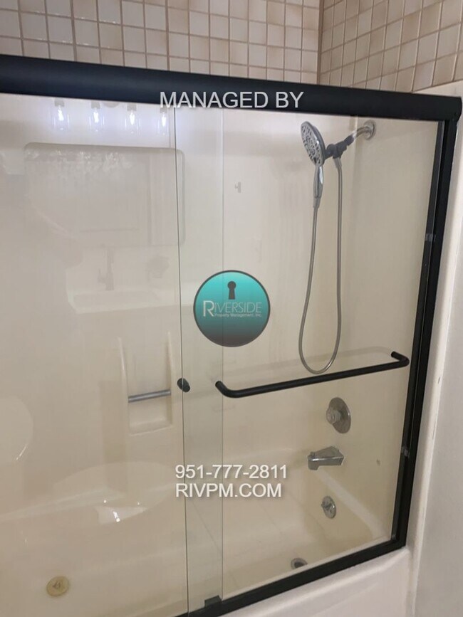 Building Photo - Spacious 2-Bedroom, 2-Bathroom Condo locat...