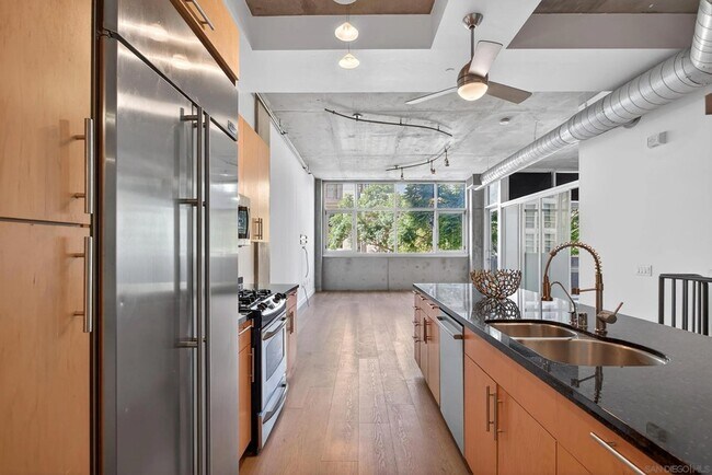 Building Photo - 1025 Island Ave