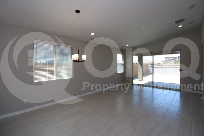 Building Photo - 18030 W Jones Ave