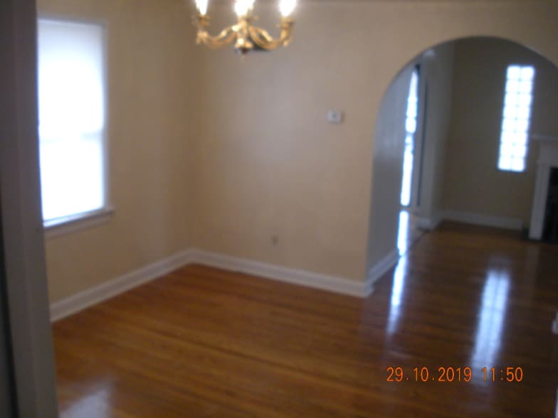 Building Photo - 3114 Kemp Dr