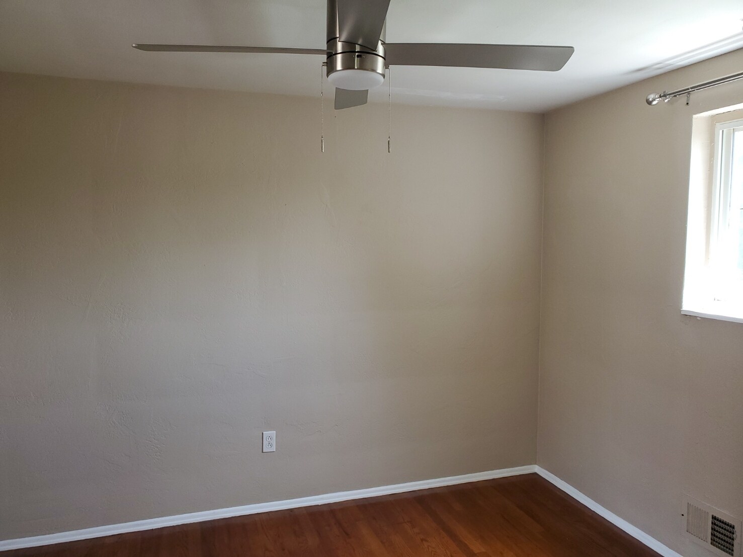 Building Photo - 251 Sebring Ave