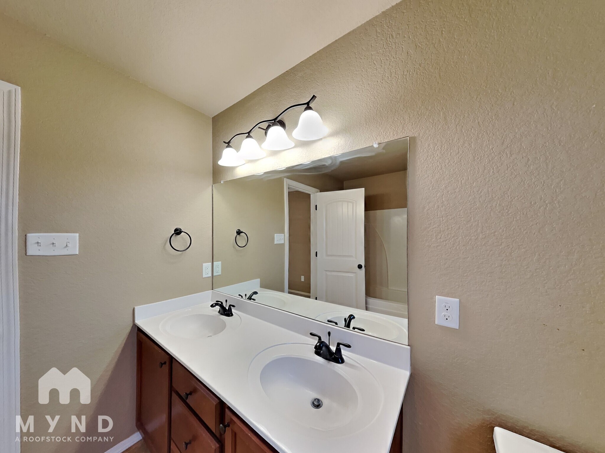 Building Photo - 154 Harvick Cir