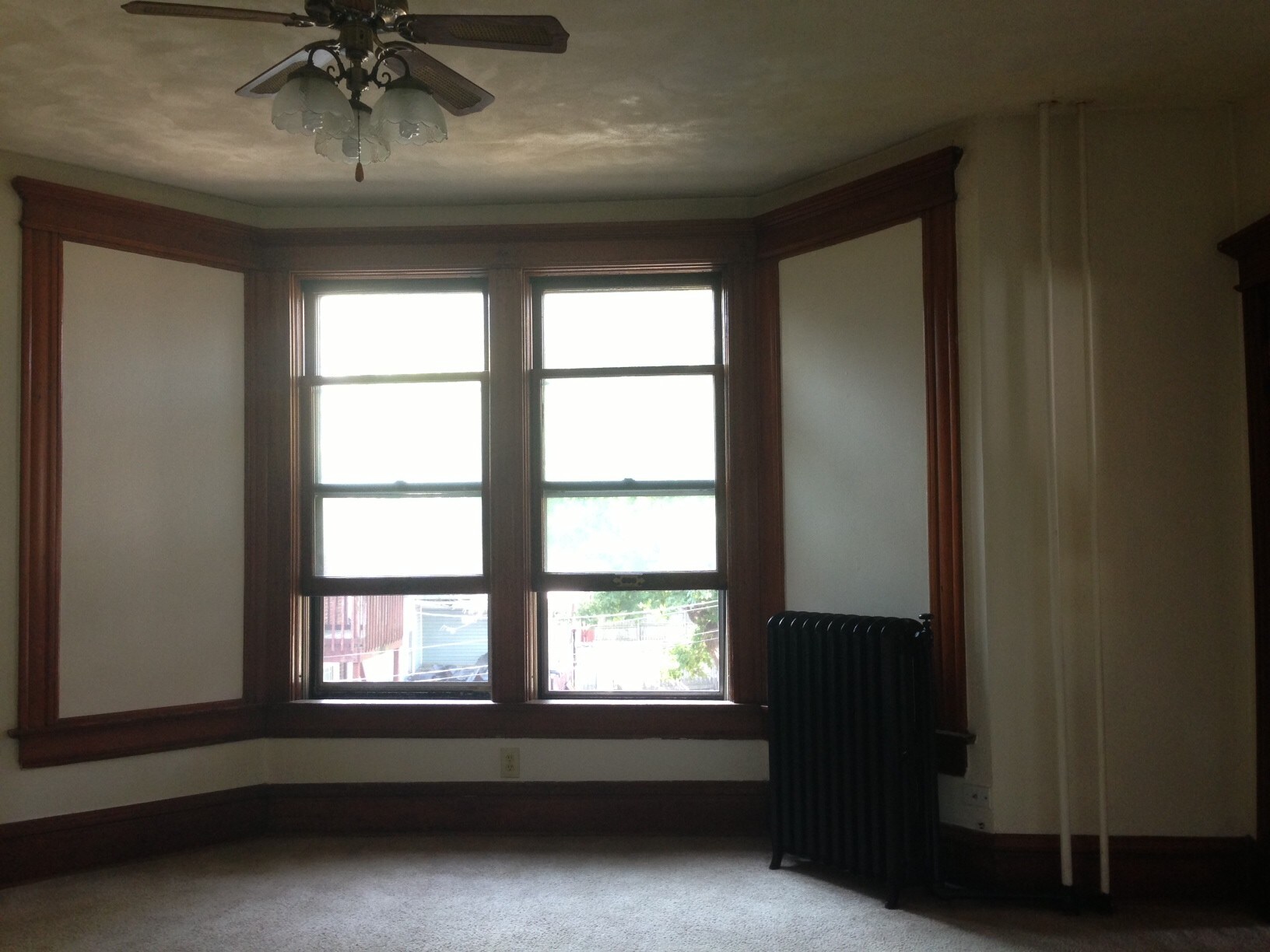 Building Photo - 802 Grand Ave