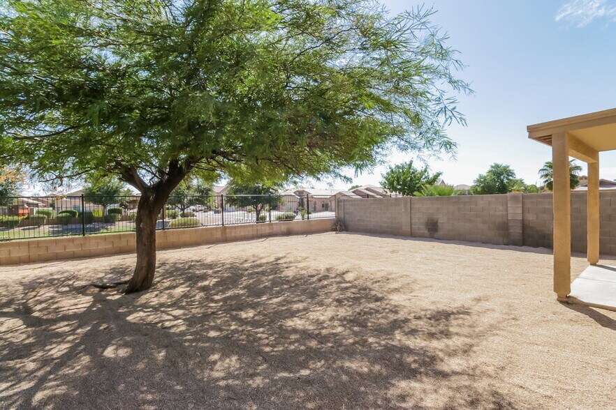 Building Photo - 3377 E Cowboy Cove Trail