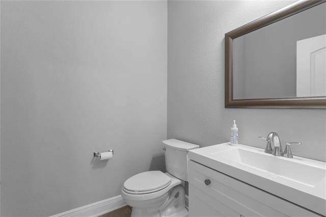 Building Photo - 2136 Mulberry Dr