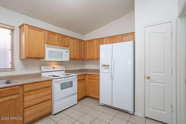 Building Photo - 6762 W Del Mar Ln