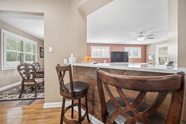 Building Photo - 4939 Stonehaven Dr
