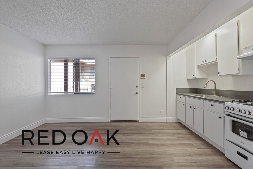 Building Photo - 1542 Orizaba Ave