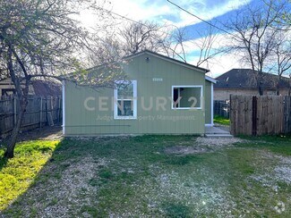 Building Photo - Charming 1/1 in Castleberry ISD for Rent!