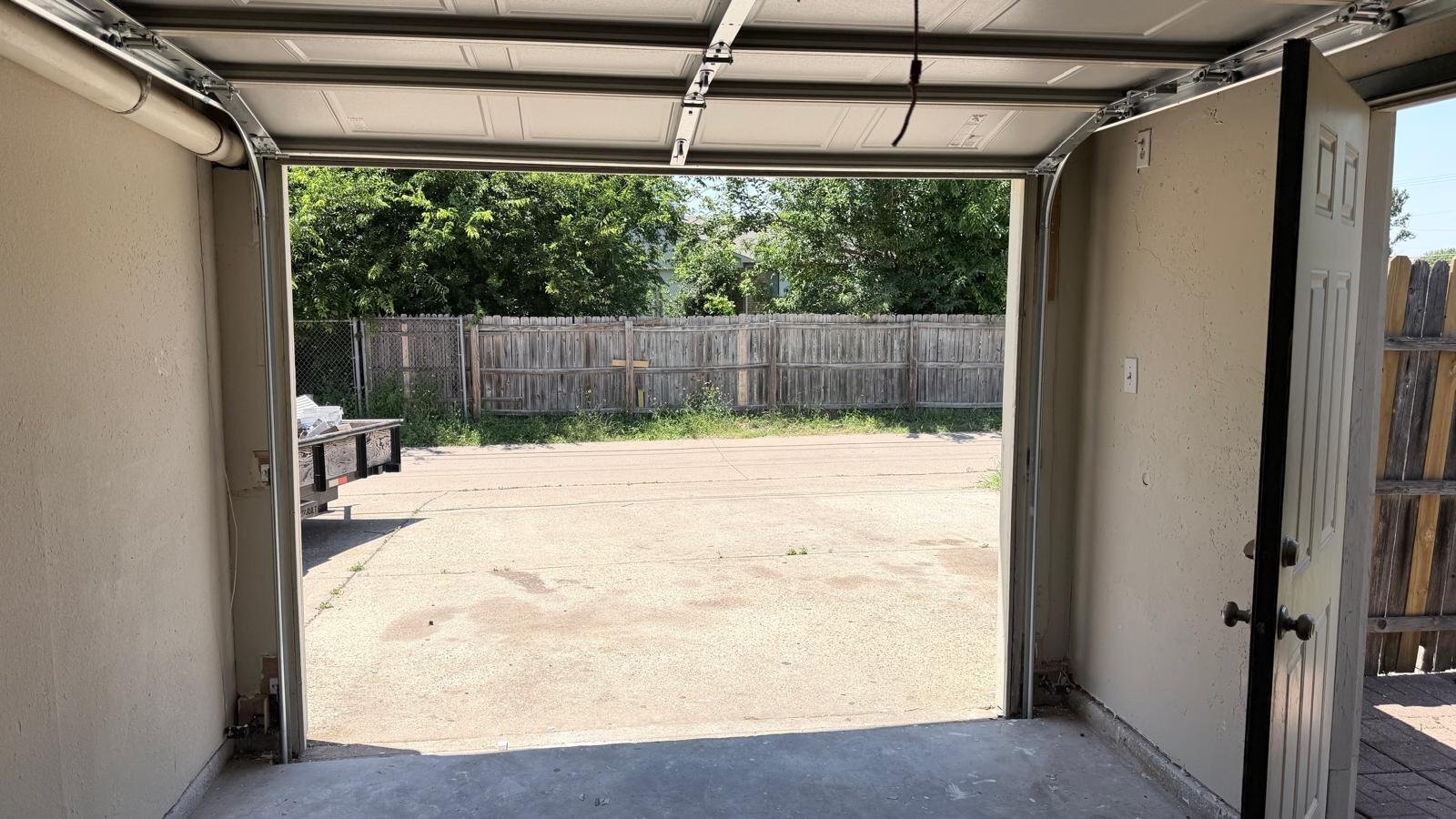 Building Photo - 4037 Hearthstone Dr