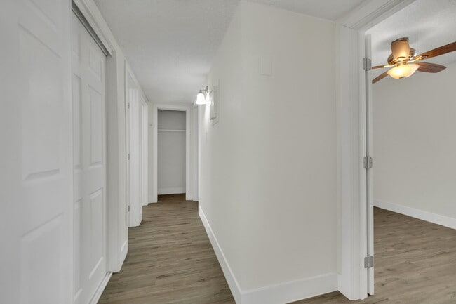Building Photo - 1304 Rexford Pl