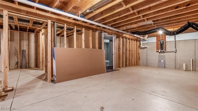 Building Photo - 6965 Chandlersville Rd