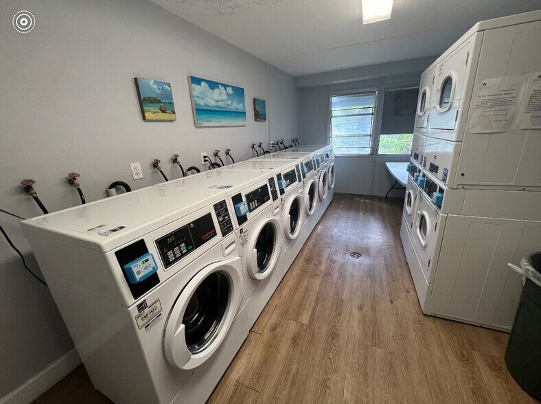 Building Photo - 3315 58th Ave S