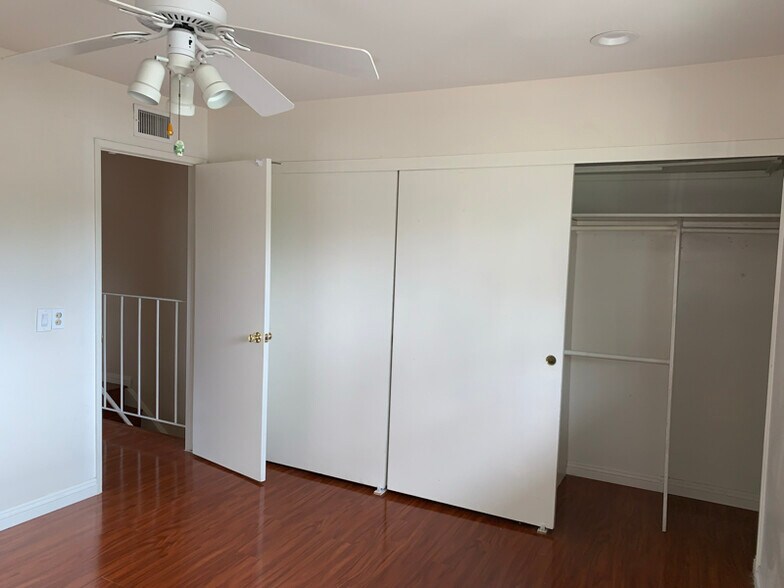Building Photo - 124 Stratford Cir