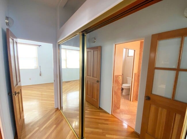 Building Photo - 1bd/1ba Apartment with San Diego Bay Views