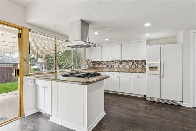 Building Photo - 918 Sleepy Hollow Dr