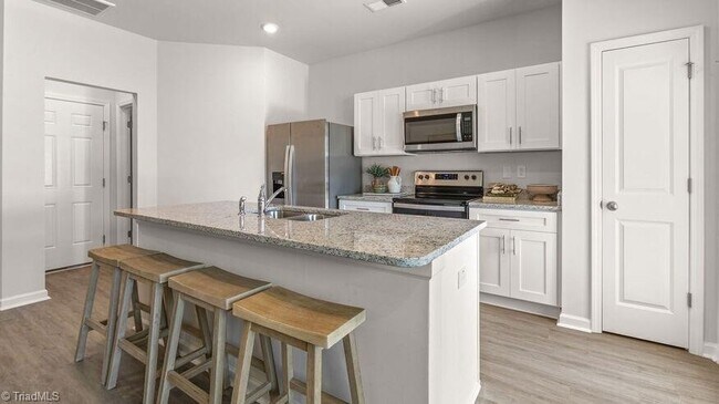 Building Photo - 541 NC-61