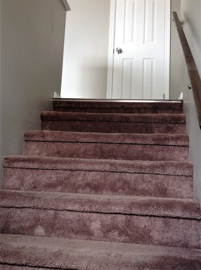 Building Photo - 1306-1308 N. Stout Rd.