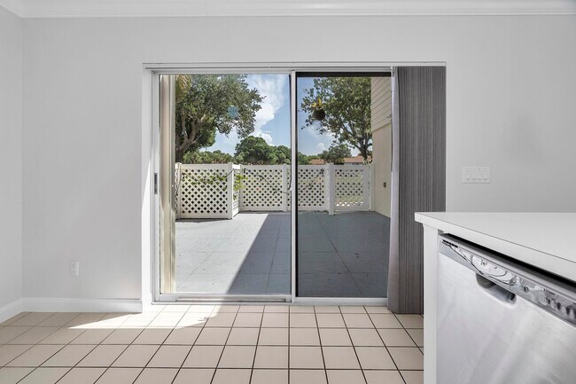 Building Photo - 8159 Andover Ct