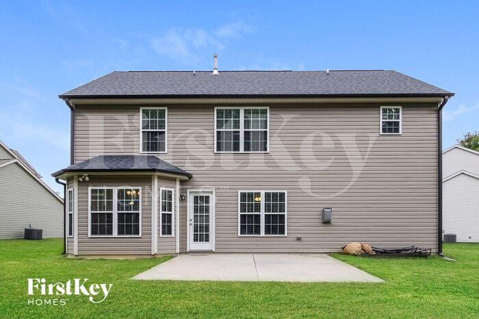 Building Photo - 2194 Longburn Dr
